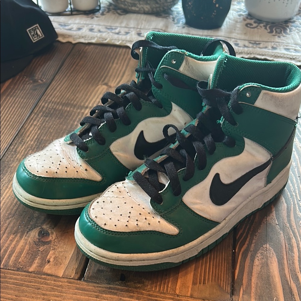 Nike Green and White High-Top Sneakers Big boys size 6Y